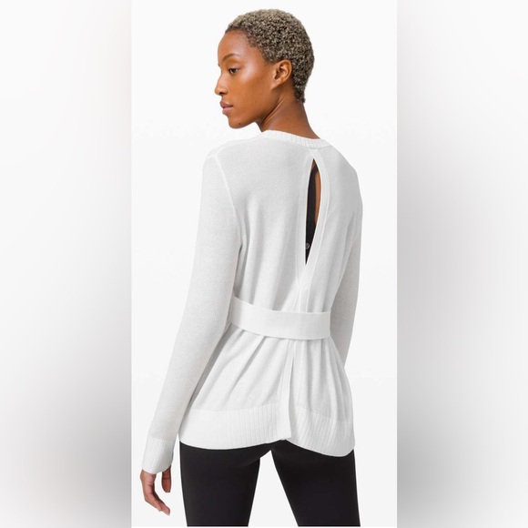 Lululemon Sincerely Yours Sweater
White Size 8 - Picture 5 of 5